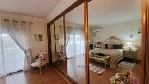 Appartamento T4 em primeira linha do Golfe - Portimao