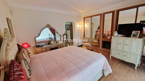 Appartamento T4 em primeira linha do Golfe - Portimao