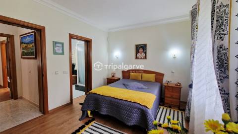 Appartamento T4 em primeira linha do Golfe - Portimao