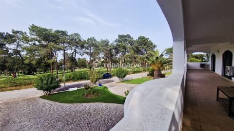 Appartamento T4 em primeira linha do Golfe - Portimao
