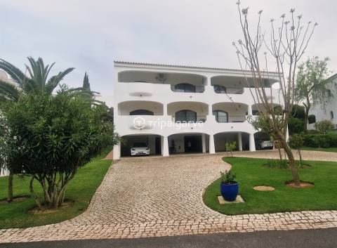Appartamento T4 em primeira linha do Golfe - Portimao