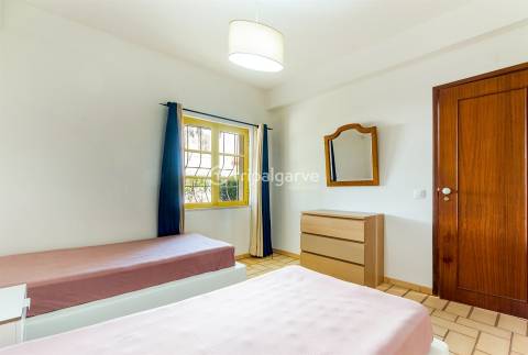 Moradia Algarvia V3 com jardim Salgados-Albufeira