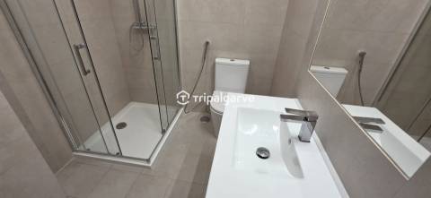 Moradia T3 em banda com piscina  e garagem na Guia