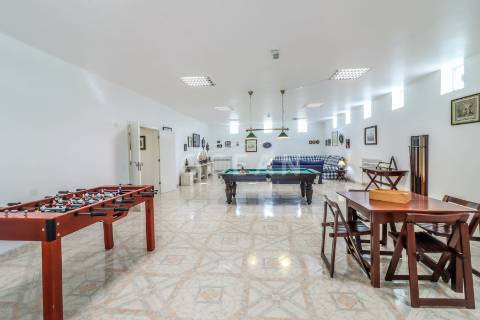Moradia com piscina Soltroia primeira linha de água