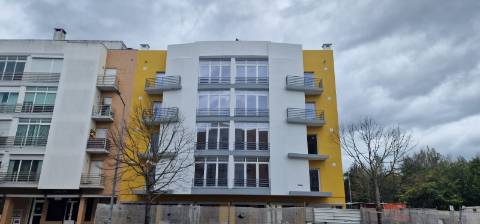 Novos, T3 na Urb. Quinta da Flamenga Oportunidade