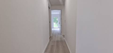 Novos, T3 na Urb. Quinta da Flamenga Oportunidade