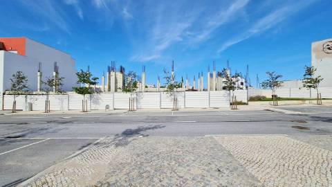 Lote de terreno para construção de prédio, em Tavira