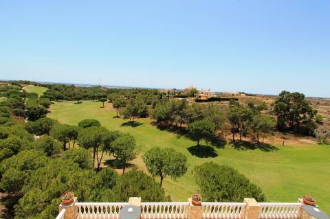 Luxuosas moradias V2 equipadas e mobiladas em Golfe Country Clube, Algarve