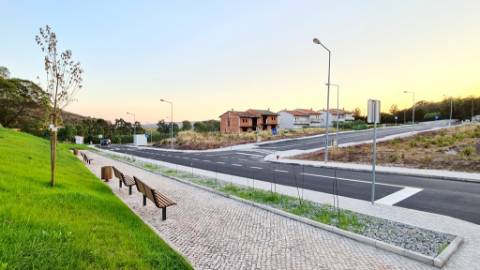 Lotes de terreno para construção de moradias T4, em Valado dos Frades, Nazaré