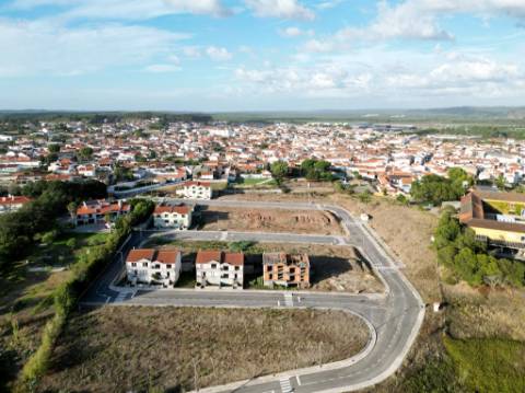 Lotes de terreno para construção de moradias T4, em Valado dos Frades, Nazaré