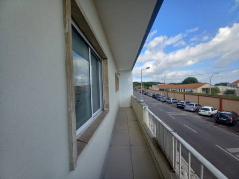 Apartamento T4 - Laranjeiro