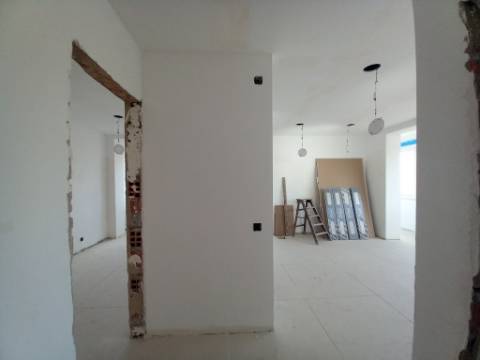 Apartamento T4 - Laranjeiro