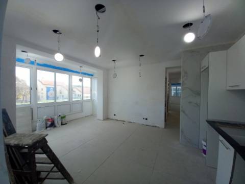 Apartamento T4 - Laranjeiro