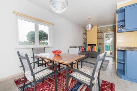 Moradias térreas T3 e T1, piscina, lote 5.250m2, Meco, Sesimbra