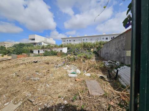 Terreno com 2000m2, junto Universidades, na Ajuda, Lisboa
