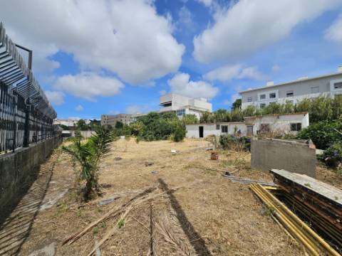 Terreno com 2000m2, junto Universidades, na Ajuda, Lisboa