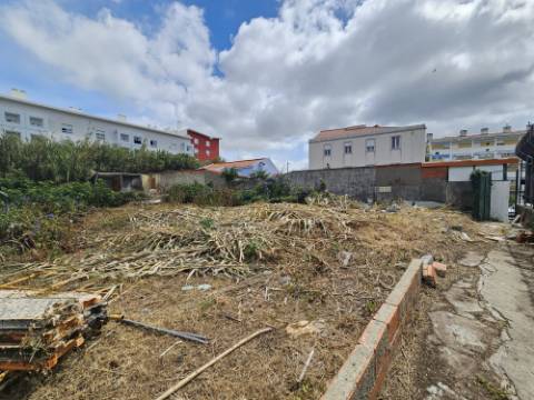 Terreno com 2000m2, junto Universidades, na Ajuda, Lisboa