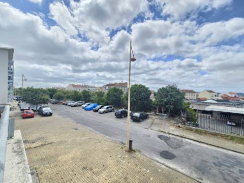 Terreno com 2000m2, junto Universidades, na Ajuda, Lisboa