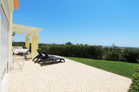 Luxuosas moradias V3 equipadas e mobiladas em Golfe Country Clube, Algarve