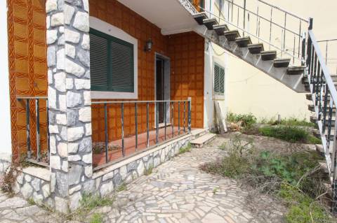 Andar de T3/T2 moradia Bi Familiar, em Alcochete