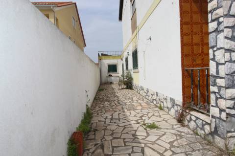 Andar de T3/T2 moradia Bi Familiar, em Alcochete
