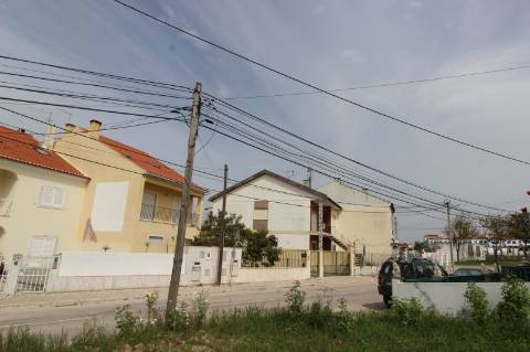 Andar de T3/T2 moradia Bi Familiar, em Alcochete
