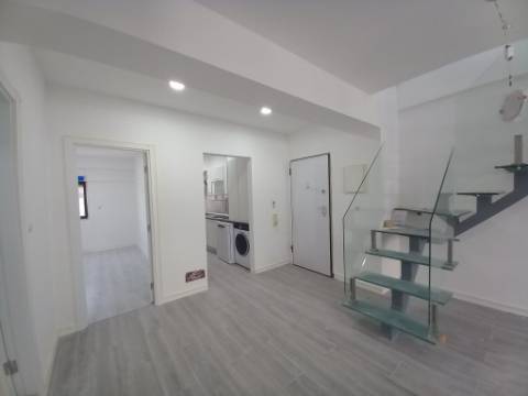 Apartamento Duplex T3 - Costa da Caparica