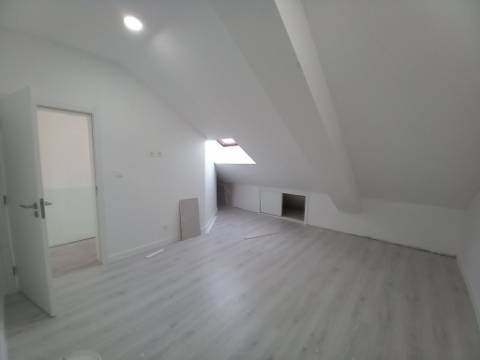 Apartamento Duplex T3 - Costa da Caparica