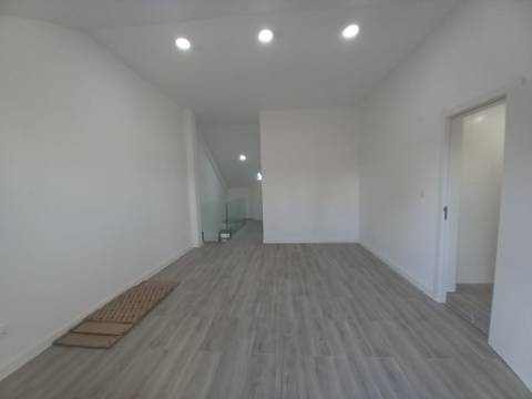Apartamento Duplex T3 - Costa da Caparica