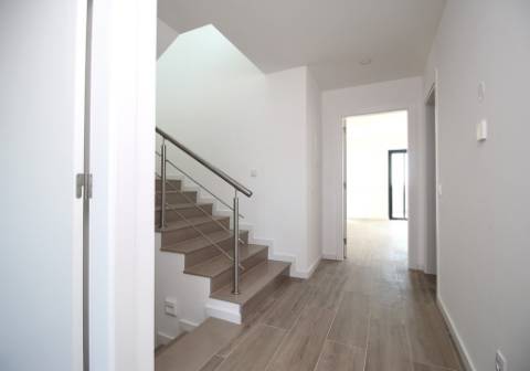 Moradia de Luxo T4 em Tavira - Conforto e Elegância