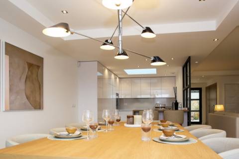 Nova moradia T4 com piscina, condomínio fechado, em Faro, Algarve