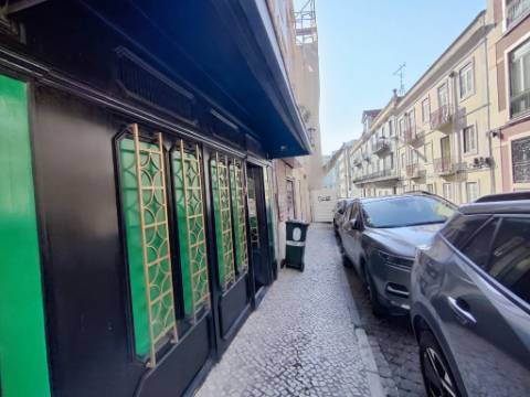 BAR EM VENDA - ESPAÇO COMERCIAL COM LICENÇA NOCTURNA