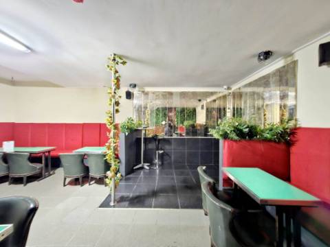 BAR EM VENDA - ESPAÇO COMERCIAL COM LICENÇA NOCTURNA