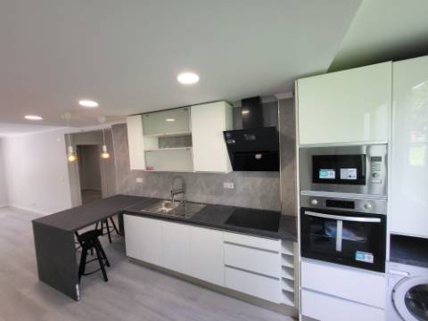 Apartamento T2 em Benfica