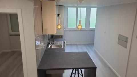 Apartamento T2 em Benfica