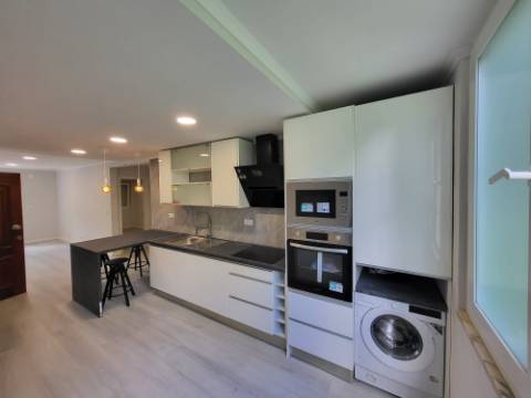 Apartamento T2 em Benfica