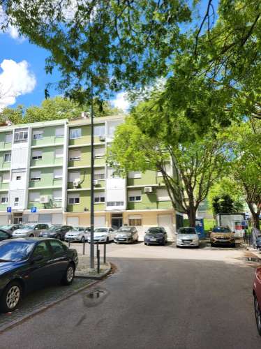 Apartamento T2 em Benfica