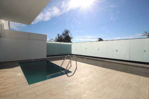 Nova Moradia T4 em Tavira - Conforto e Elegância