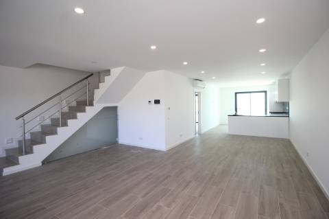 Nova Moradia T4 em Tavira - Conforto e Elegância