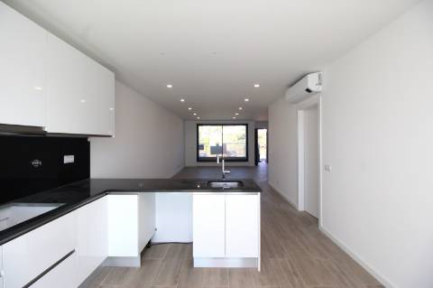 Nova Moradia T4 em Tavira - Conforto e Elegância