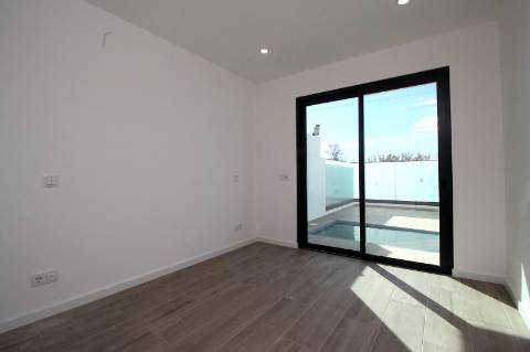 Nova Moradia T4 em Tavira - Conforto e Elegância