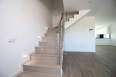 Nova Moradia T4 em Tavira - Conforto e Elegância