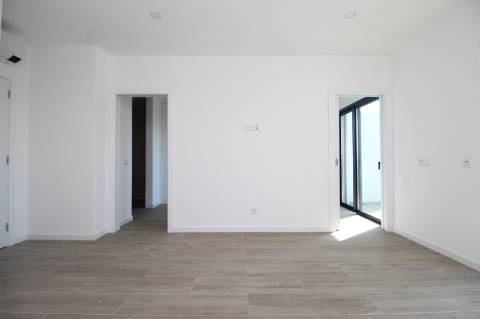 Nova Moradia T4 em Tavira - Conforto e Elegância