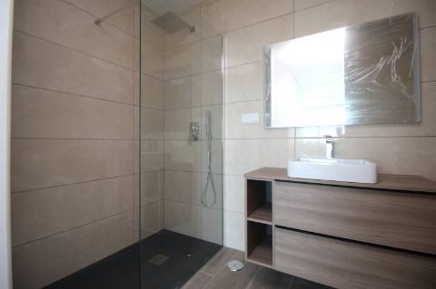 Nova Moradia T4 em Tavira - Conforto e Elegância