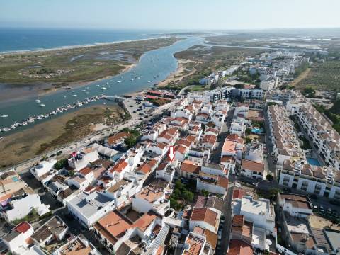 Moradia Algarvia Renovada no Coração de Cabanas de Tavira A Pé da Ria e da Praia