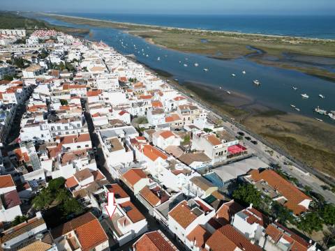 Moradia Algarvia Renovada no Coração de Cabanas de Tavira A Pé da Ria e da Praia