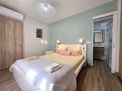 Moradia Algarvia Renovada no Coração de Cabanas de Tavira A Pé da Ria e da Praia
