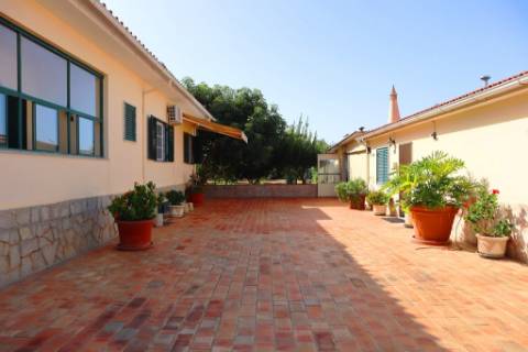 Quinta T4 com piscina, em Luz de Tavira, Algarve