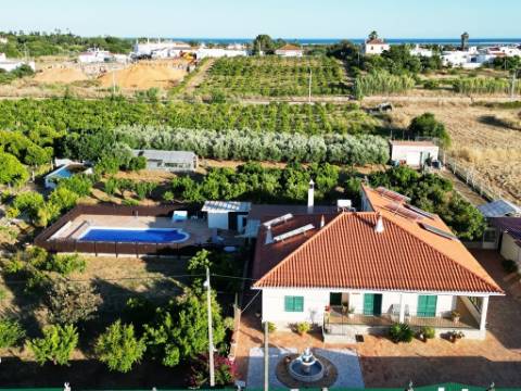 Quinta T4 com piscina, em Luz de Tavira, Algarve