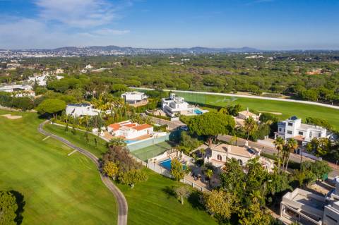 Triângulo Dourado, moradia com 4 quartos no campo de golfe de Vale do Lobo